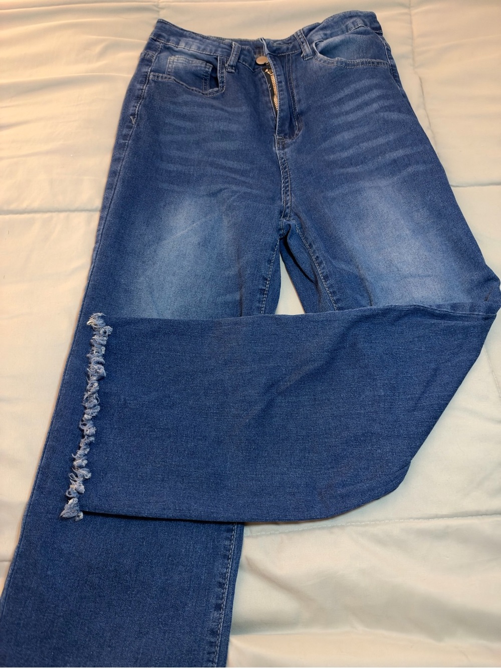 Women’s Blue Distressed Straight-Leg Jeans
